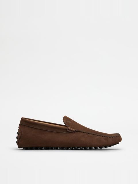 GOMMINO DRIVING SHOES IN NUBUCK - BROWN
