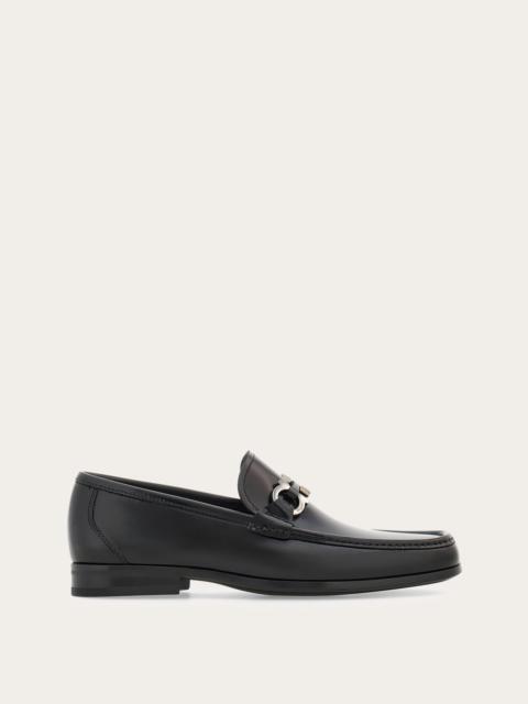 FERRAGAMO Moccasin with Gancini ornament | REVERSIBLE