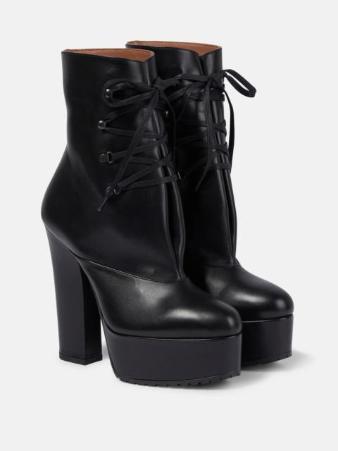 Alaïa Trekk 135 leather ankle boots