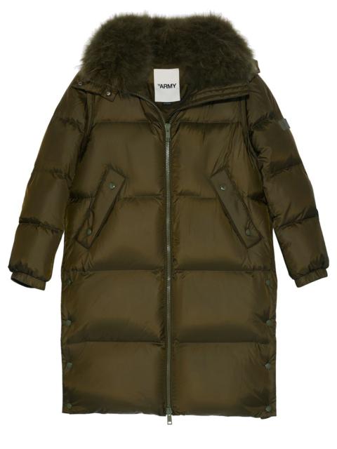 7/8-length puffer jacket made from a water-resistant technical fabric with a long-haired lambswool c