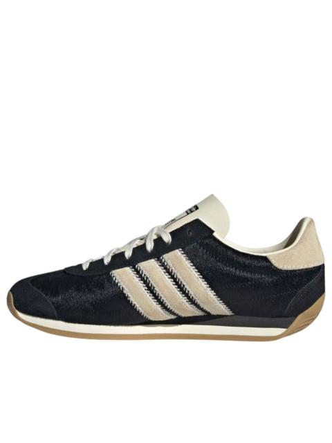 adidas (WMNS) adidas Country 'Core Black Cloud White' JQ0545