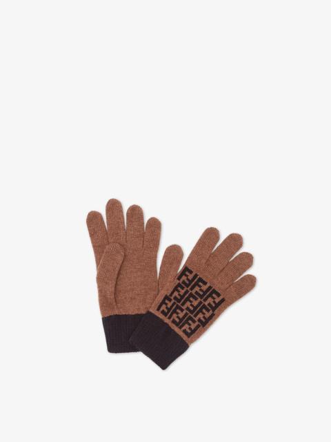 FENDI Brown wool gloves