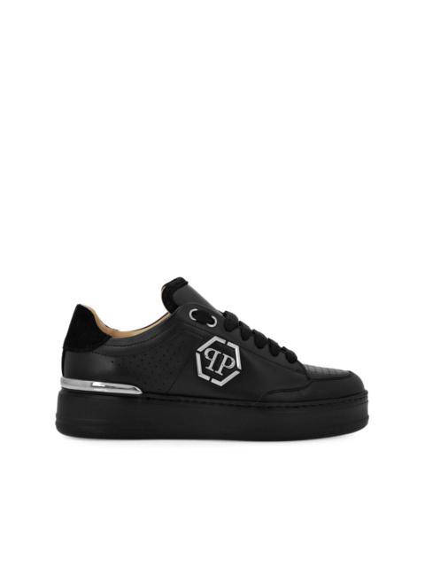 Hexagon low-top sneakers