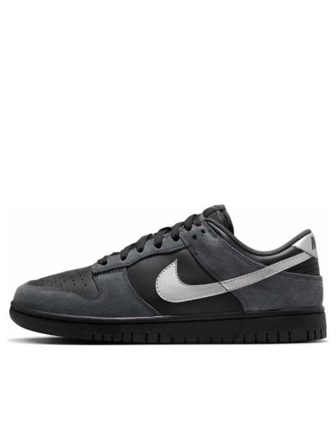 Nike Nike Dunk Low 'Black Metallic Silver' II7636-001