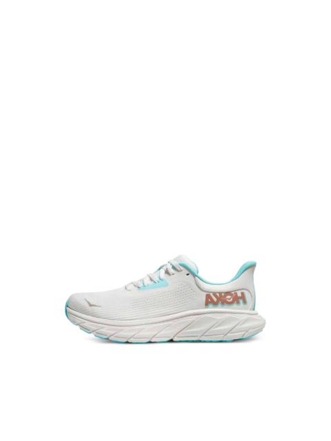 HOKA Arahi 8 mesh sneakers