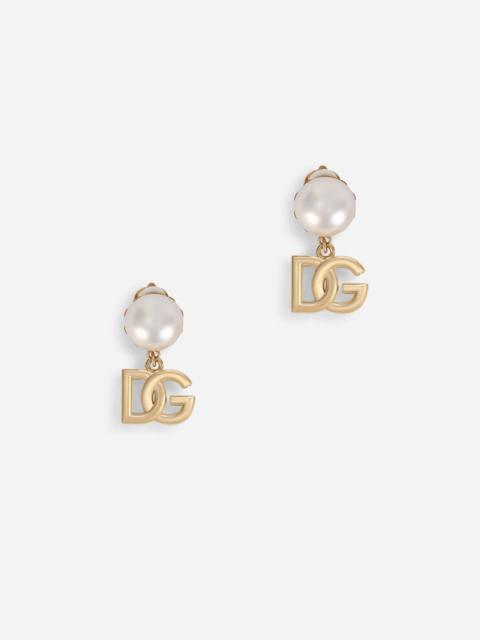 Clip-on earrings with pearls and DG logo pendants