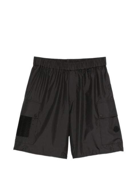 logo-patch cargo shorts