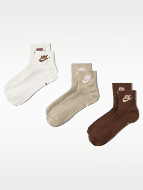 Nike Nike Everyday Essential Ankle Socks (3 Pairs)