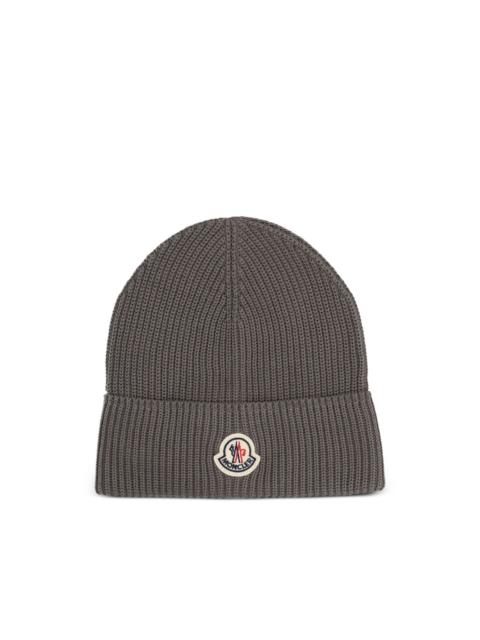 Moncler ribbed patch beanie hat
