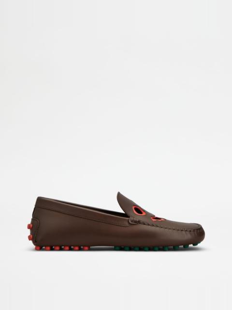 Tod's GOMMINO LOAFERS IN LEATHER - BROWN