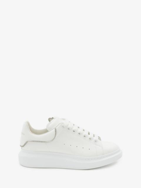 Oversized Sneaker in White/silver