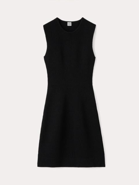 Contour dress black