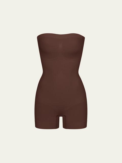 SKIMS 이음새가 없는 조각 Strapless Shortie Bodysuit