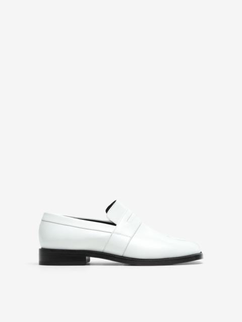 Tabi leather loafers