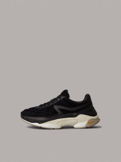 RB Legacy Runner - Suede
Low Top Sneaker