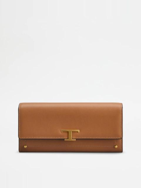 Tod's T TIMELESS WALLET IN LEATHER - BROWN