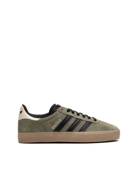 adidas gazelle silver green womens Adidas Gazelle Indoor Focoli black gum IH4772  Sneaker Junkies