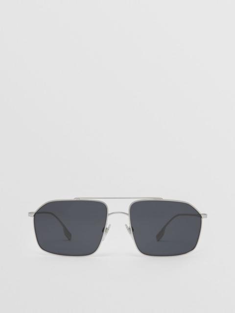 Burberry Icon Stripe Detail Navigator Sunglasses