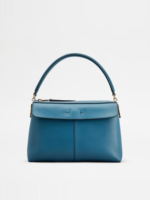 Tod's TOD'S T CASE BAULETTO IN LEATHER SMALL - LIGHT BLUE