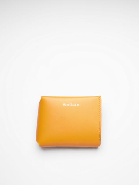 Acne Studios FOLDED CARD HOLDER - Pumpkin orange