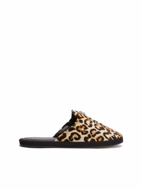 leopard-print slip-on slippers