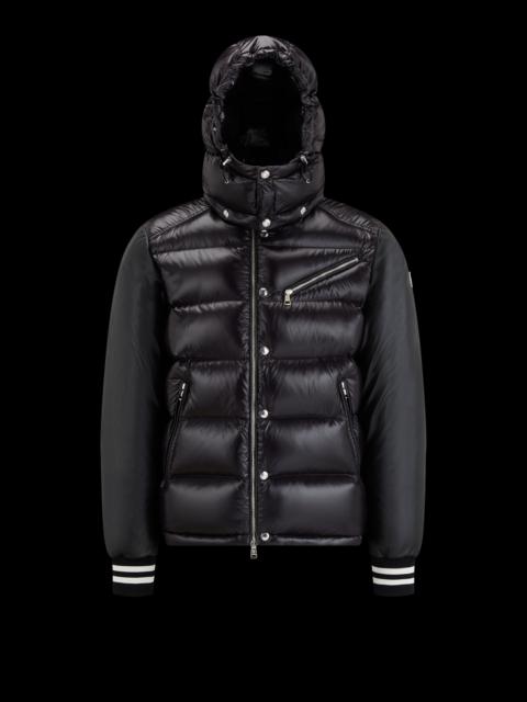 Moncler Vercors Short Down Jacket