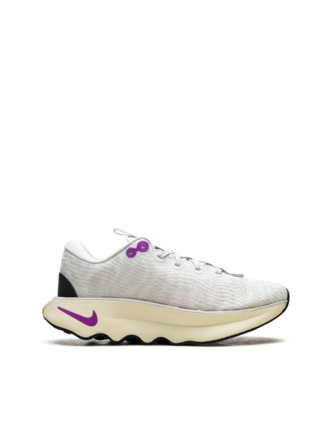 Nike Motiva sneakers