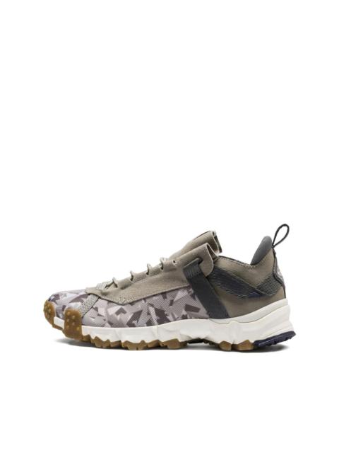 Trailfox camouflage-patterned trail trainers