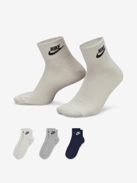 Nike Nike Everyday Essential Ankle Socks (3 Pairs)