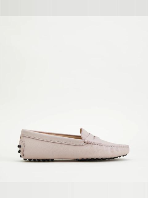 Tod's GOMMINO DRIVING SHOES IN LEATHER - PINK