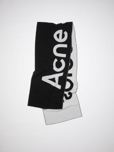 Logo jacquard scarf - Narrow - Black/white