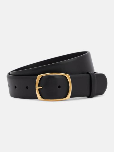 Oval leather belt