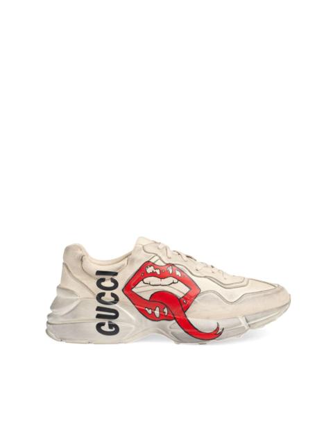 GUCCI 남자 Rhyton sneaker 와 입 print