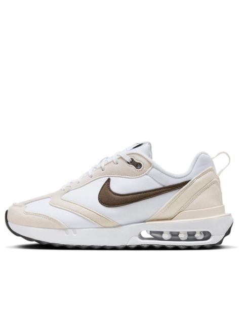 送料込み 追跡あり Nike Air Max Dawn \"Beige Brown\" NIKE（ナイキ）の「ナイキ エア マックス ドーン SE ウィメンズ