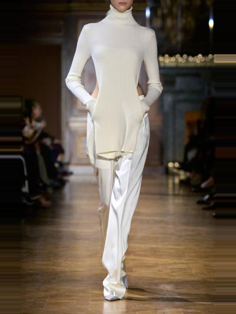 Victoria Beckham Relaxed Mid-Rise Curved-Leg Trousers ivory