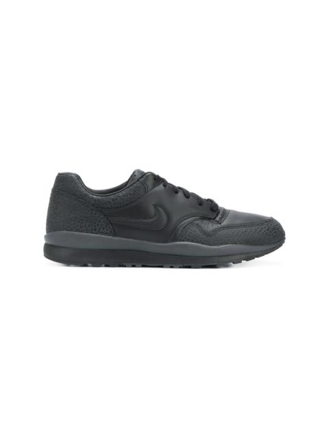 Nike Air Safari sneakers
