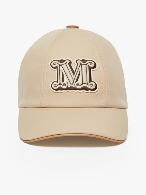 Baseball hat in water-resistant fabric