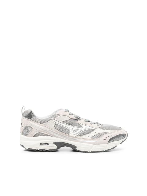 Mizuno Contender sneakers