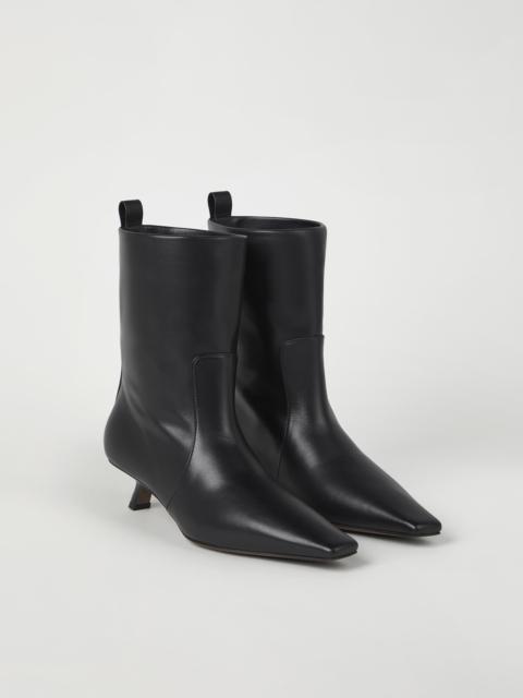 Brunello Cucinelli Classic leather ankle boots with precious detail