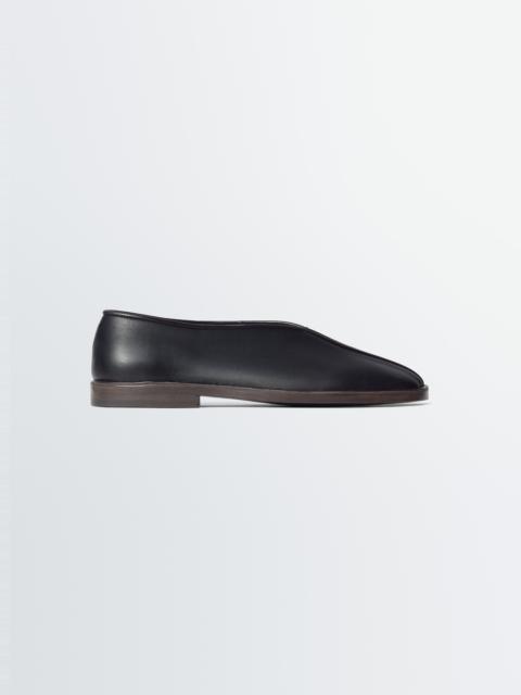 Lemaire FLAT PIPED SLIPPERS IN LEATHER