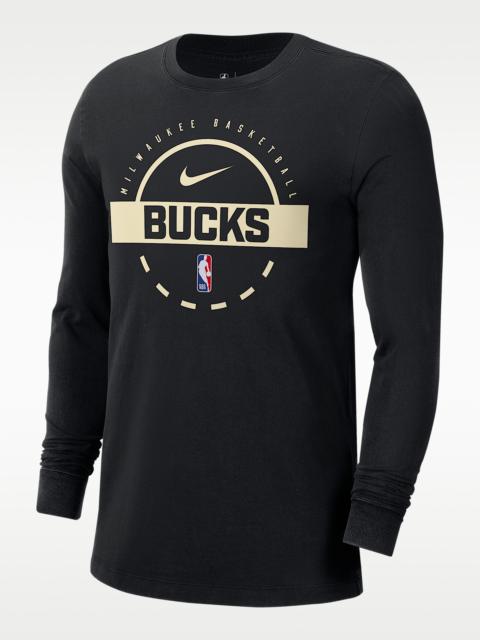 Nike Milwaukee Bucks Men's Nike NBA Practice Long-Sleeve T-Shirt
