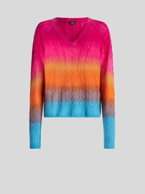 COLOUR SHADED CABLE WOOL JUMPER