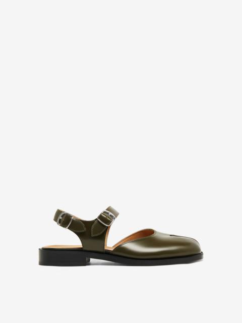 Tabi sandals