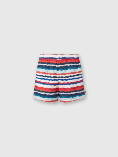 Swimming trunks in small zigzag print nylon