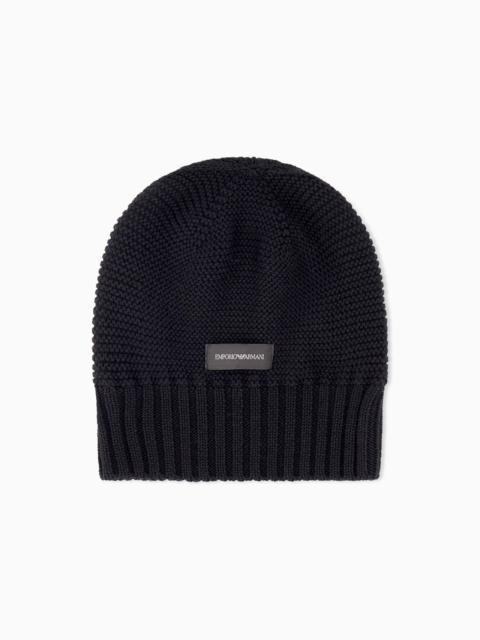 EMPORIO ARMANI VIRGIN WOOL CABLE KNIT BEANIE WITH A RIBBED BOTTOM