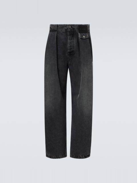 Pleated barrel-leg jeans