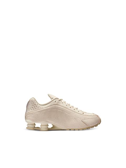Nike Shox R4 sneakers