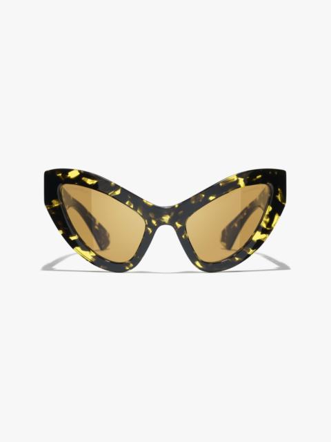CHANEL Cat Eye Sunglasses