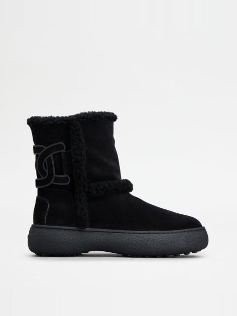 TOD'S W. G. ANKLE BOOTS IN SUEDE - BLACK