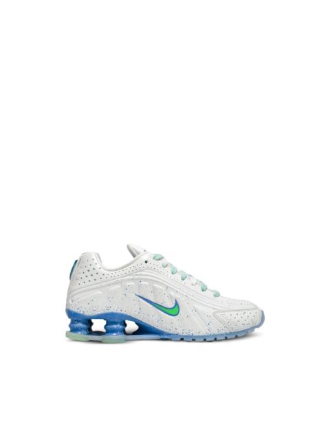 Nike Shox R4 sneakers